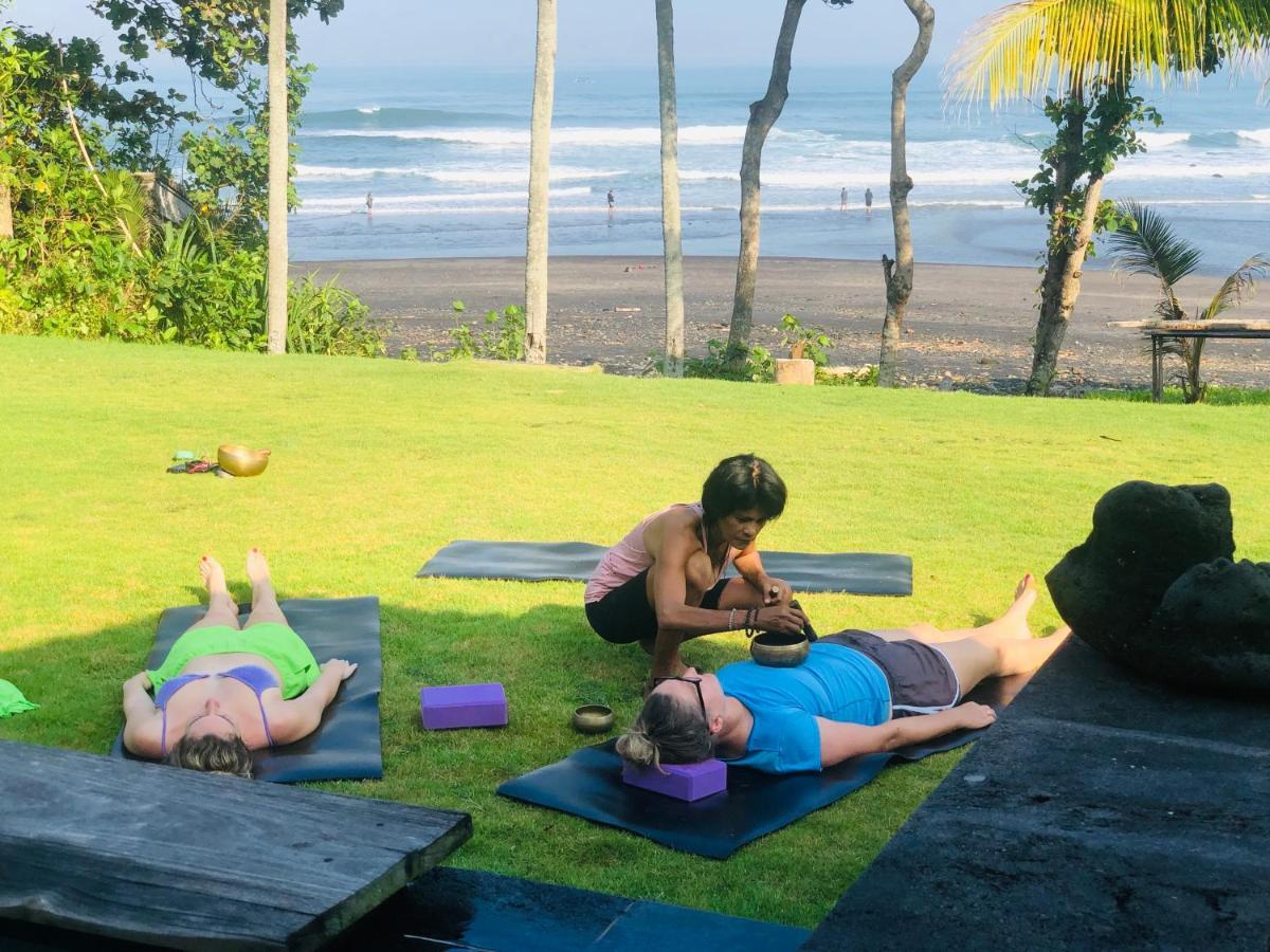 Bali Natha Beach Front Canggu Екстериор снимка